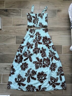 Coastal Boho Paper Heart Blue & Brown Floral Smocked Two-Piece Set size M